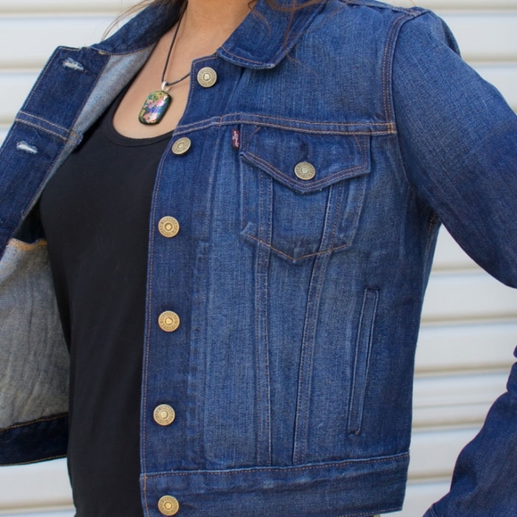 Levi's Trucker Denim Jacket in Forever Dark size S NWOT - Picture 2 of 6